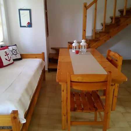 Villa Nikiti Apartament *