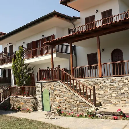 Villa Nikiti Apartament *