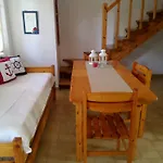 Villa Nikiti Lägenhet *