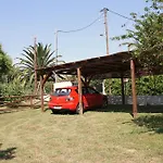 Villa Nikiti *