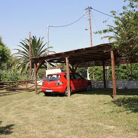 Villa Nikiti *