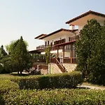Villa Nikiti